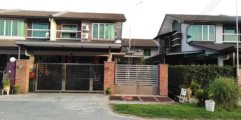 Kelly Homestay سيبو المظهر الخارجي الصورة